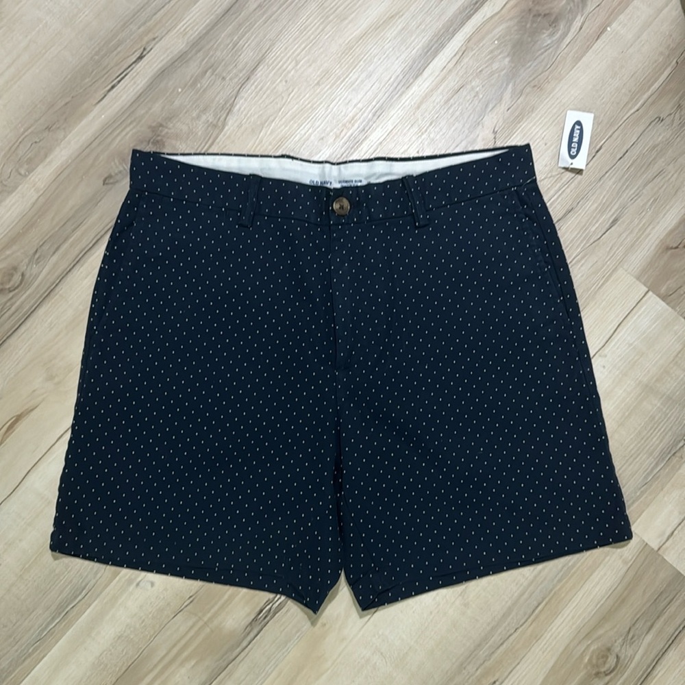 Mens Old Navy 5inch Chino Shorts sz. 32
